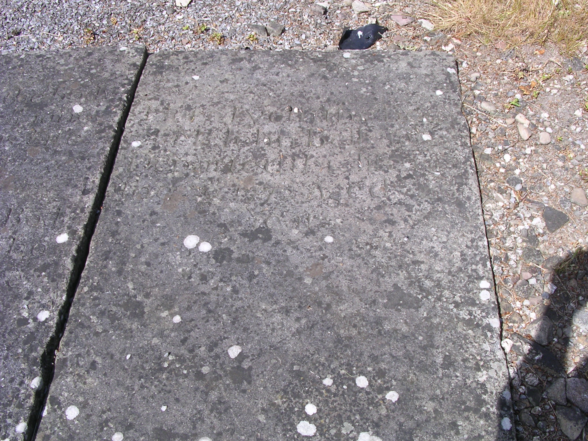 Gravestone of John Bell (full)