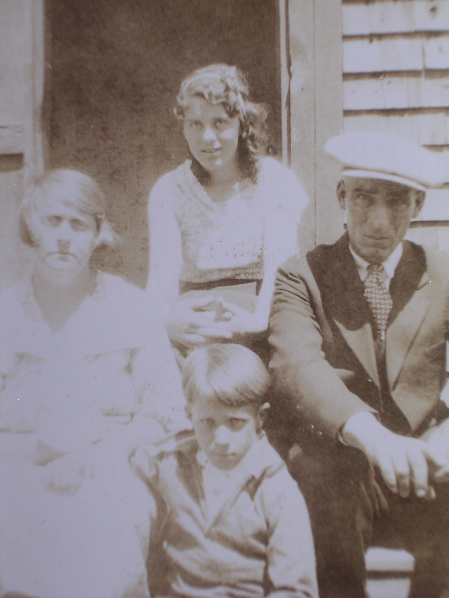 Eva Vienneau with parents, Melinda & Thaddy