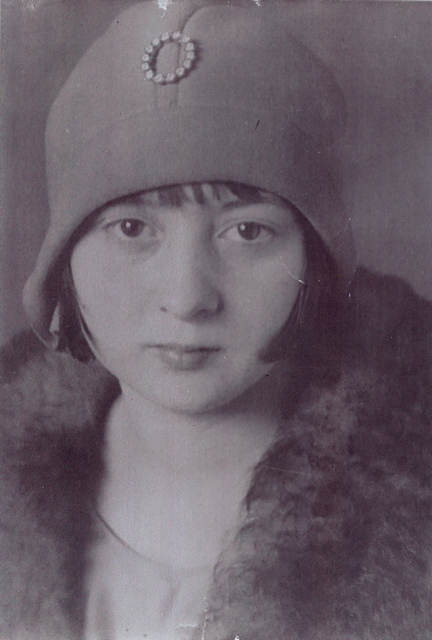 Delma LeBlanc (1908-2004) about 18 years old