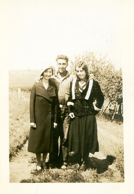 Dora LeBlanc, Leandre and  Eva Vienneau