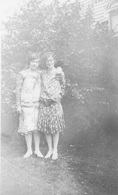 Frances Terrio(1903-2012) & Stella Comeau (1904-2000)