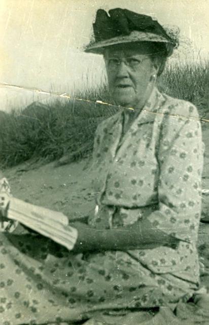 Lillian Bostrom (1879-1954)