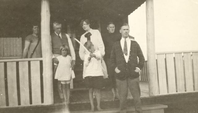 William Owen, Lillian Bostrom and some Family