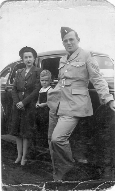 Burton (Pyke) & James Innes with their son
